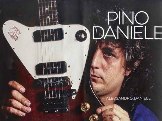 Pino Daniele di Alessandro Daniele, un libro di emozioni